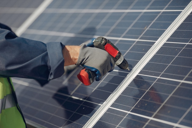 Iluminatul solar – o soluție sustenabilă pentru birouri și centre de afaceri