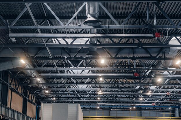 Impactul iluminatului industrial asupra sănătății și productivității angajaților